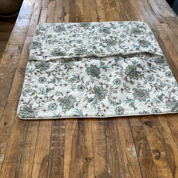 Bella Notte Pillow Sham 27 x 27" 100% Linen Quilted Button Closure Floral - Picture 2 of 10